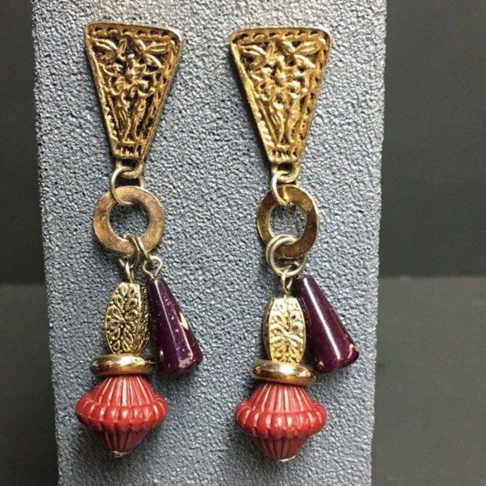 Exotic Dangle Pierced Earrings Gold Purple Red Filagree Flower Retro BoHo